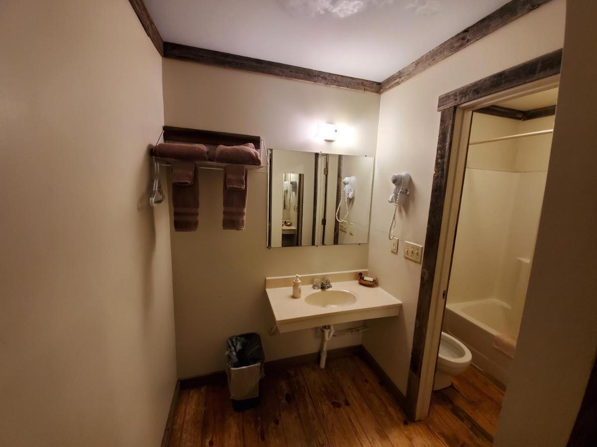 Jamesport Inn Extérieur photo