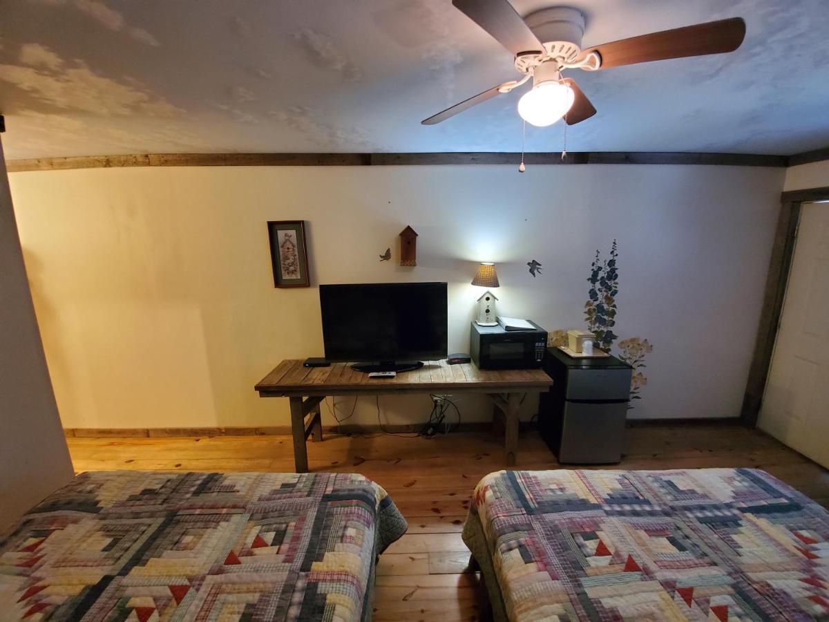 Jamesport Inn Extérieur photo